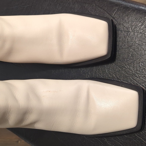 SCHUTZ guily leather chelsea boot in eggshell - size 6.5 - Picture 3 of 11